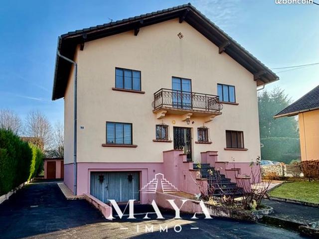 Maison 7 pièces 151 m²