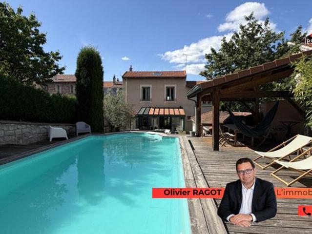 Maison 9 pièces 287 m²