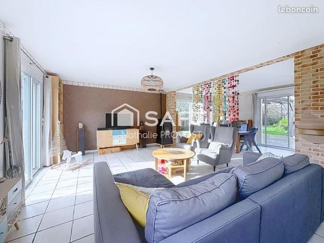Maison 7 pièces 151 m²