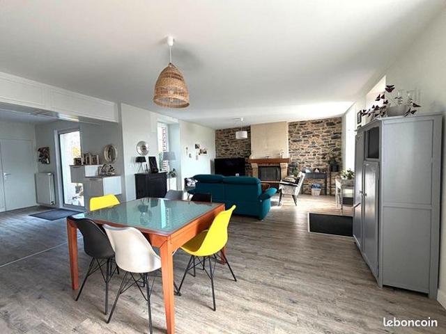 Maison 7 pièces 151 m²