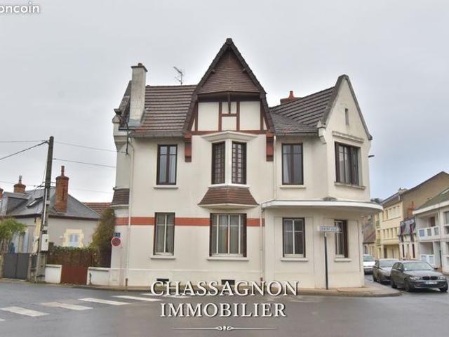 Maison 7 pièces 151 m²