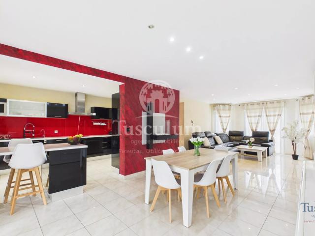 Maison 7 pièces 151 m²