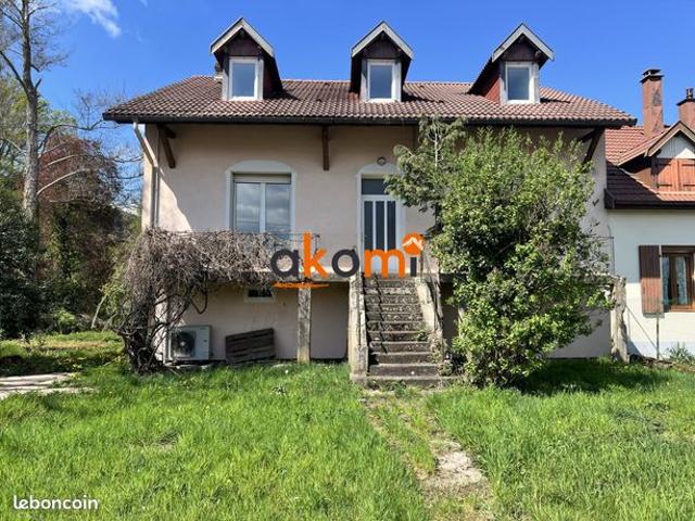 Maison 7 pièces 151 m²