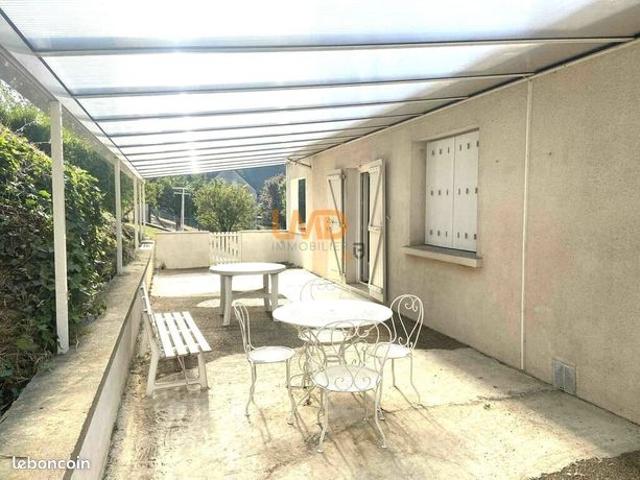 Maison 7 pièces 151 m²