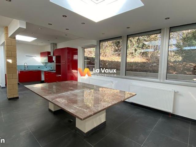 Maison 7 pièces 151 m²