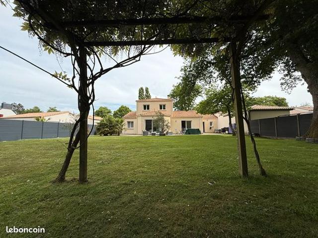 Maison 7 pièces 151 m²