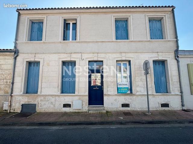 Maison 7 pièces 151 m²