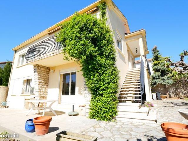 Maison 7 pièces 151 m²