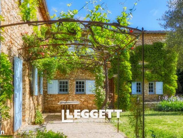Maison 7 pièces 151 m²