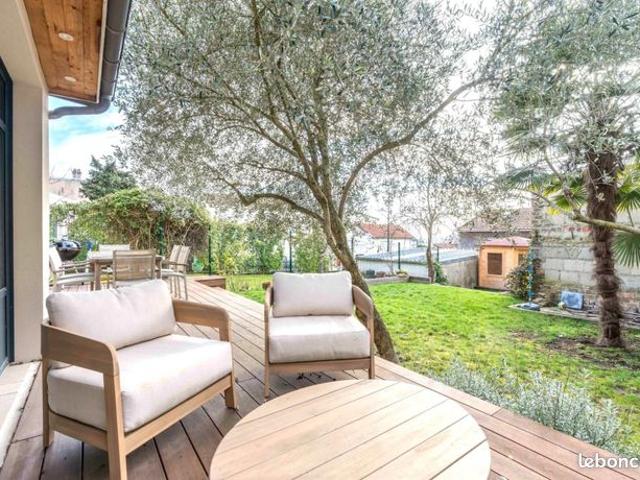Maison 7 pièces 152 m²