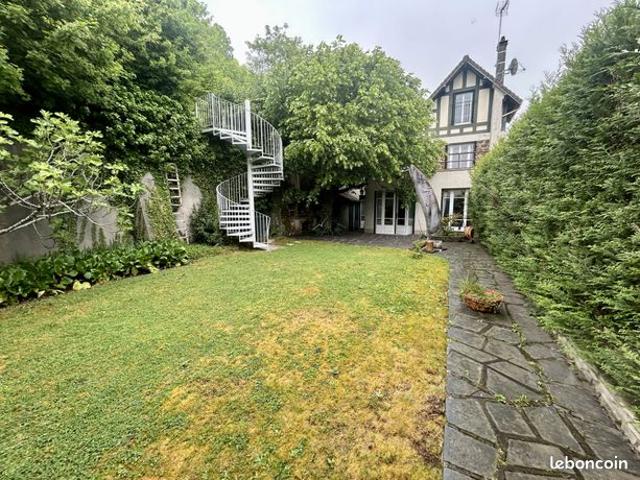 Maison 7 pièces 152 m²