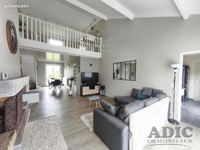 Maison 7 pièces 152 m²