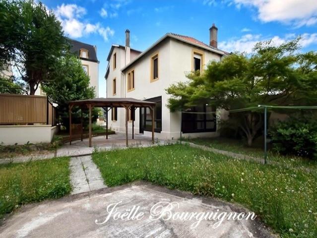 Maison 7 pièces 153 m²