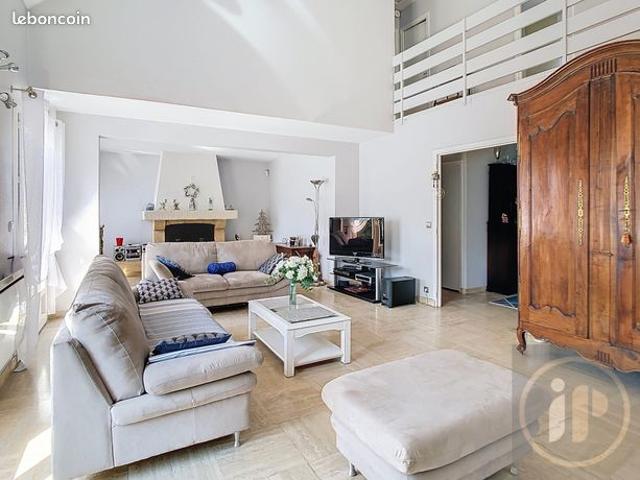 Maison 7 pièces 153 m²