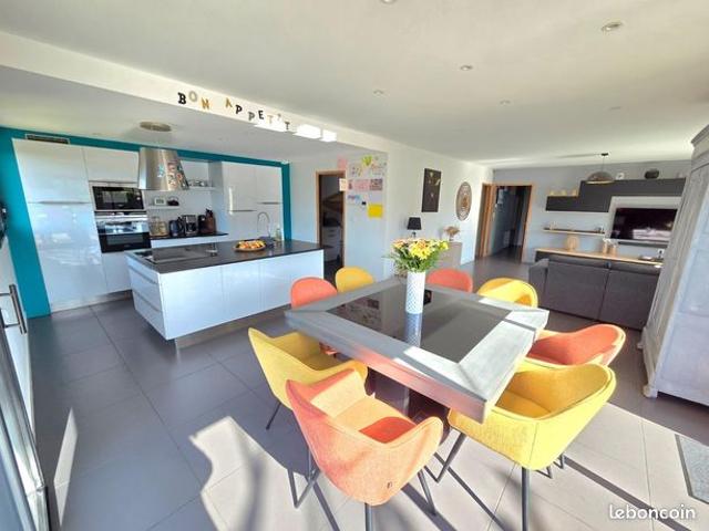 Maison 7 pièces 153 m²