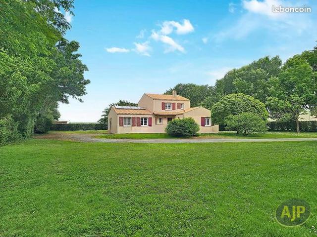 Maison 7 pièces 153 m²