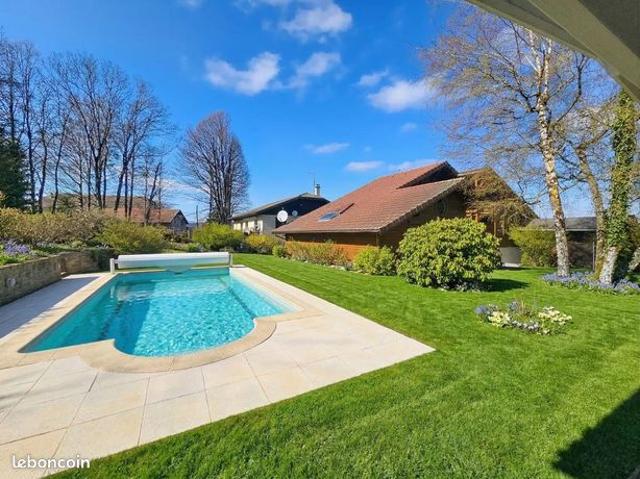 Maison 7 pièces 153 m²