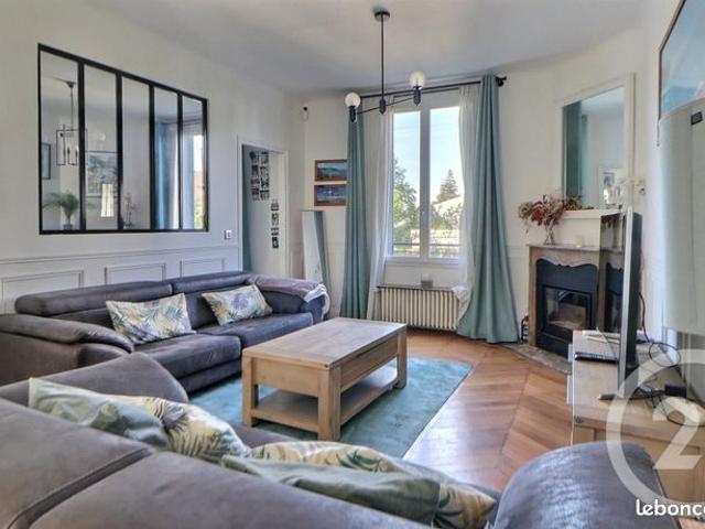 Maison 7 pièces 153 m²