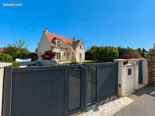 Maison 7 pièces 153 m²