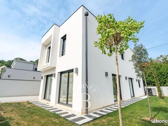 Maison 7 pièces 164 m²