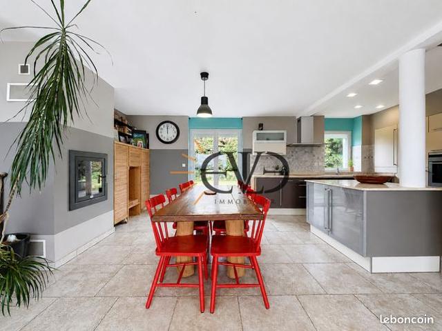 Maison 7 pièces 164 m²
