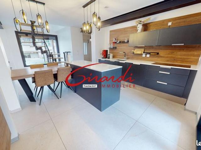 Maison 7 pièces 165 m²