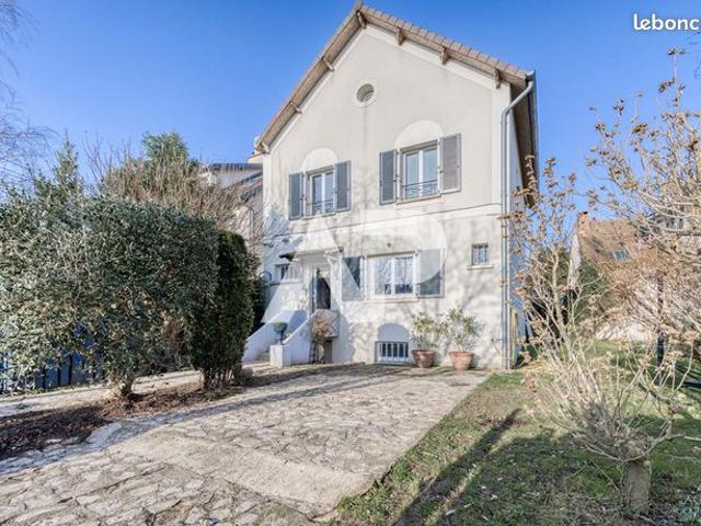 Maison 7 pièces 165 m²