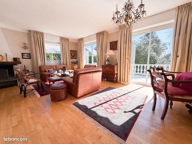 Maison 7 pièces 165 m²