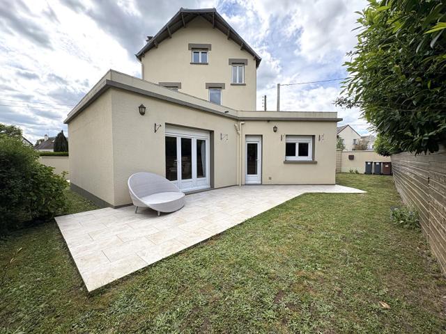 Maison 7 pièces 165 m²