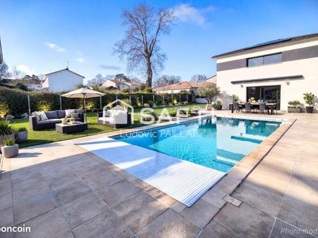 Maison 7 pièces 165 m²
