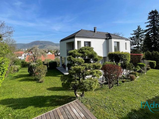 Maison 7 pièces 200 m²