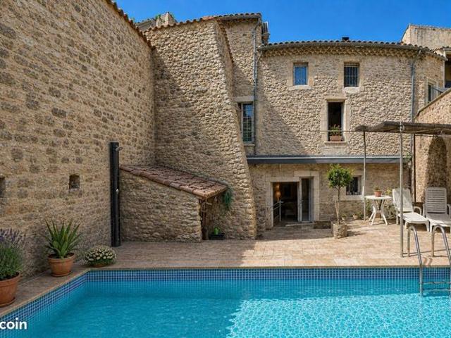 Maison 7 pièces 176 m²