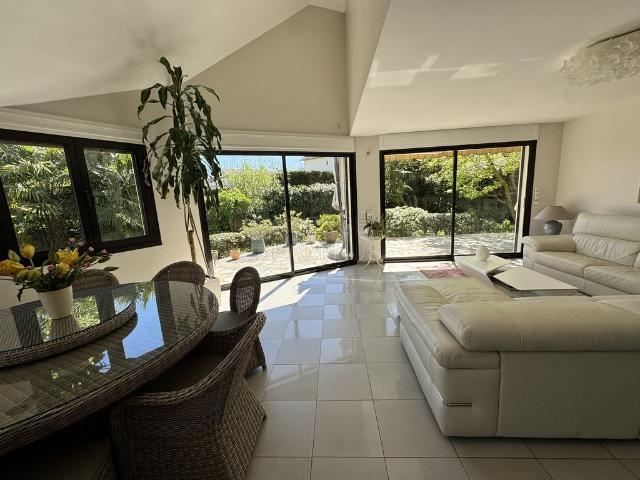 Maison 7 pièces 165 m²
