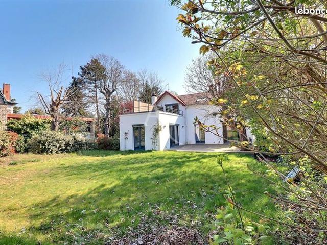 Maison 7 pièces 165 m²