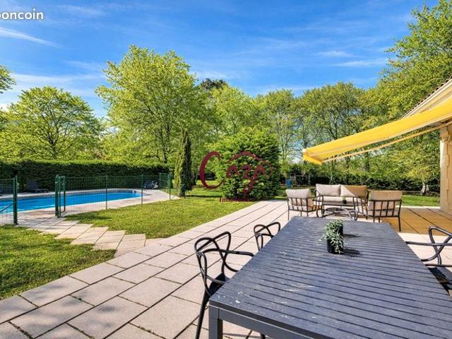 Maison 7 pièces 165 m²