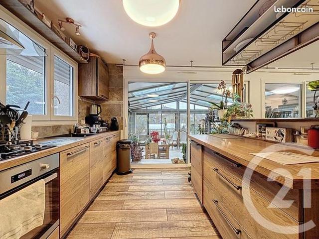 Maison 7 pièces 165 m²