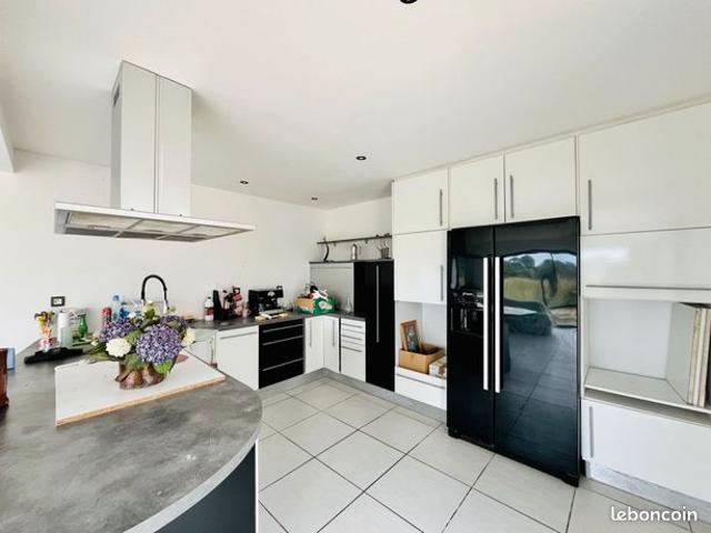 Maison 7 pièces 166 m²