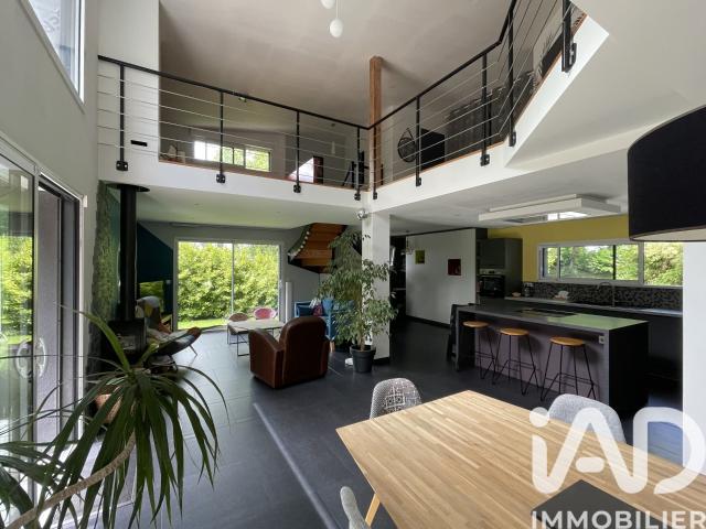 Maison 7 pièces 166 m²