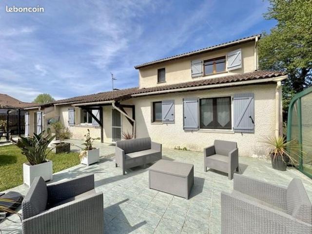 Maison 7 pièces 166 m²