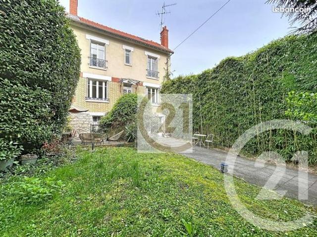 Maison 7 pièces 166 m²