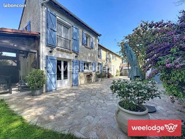 Maison 7 pièces 166 m²