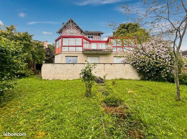 Maison 7 pièces 166 m²