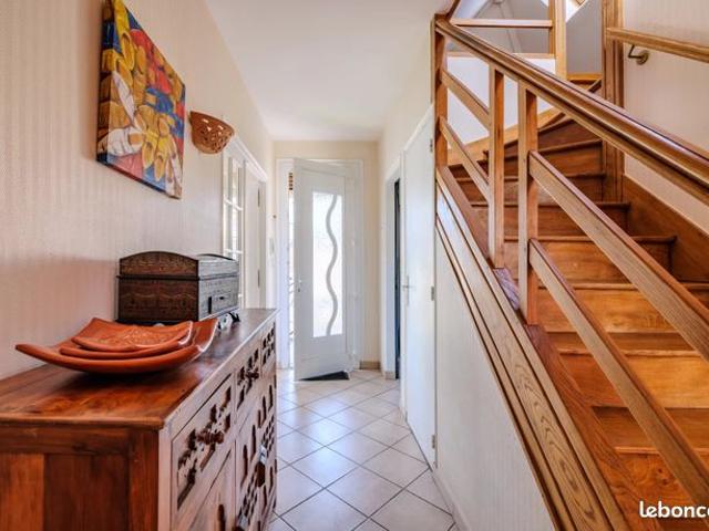 Maison 7 pièces 166 m²