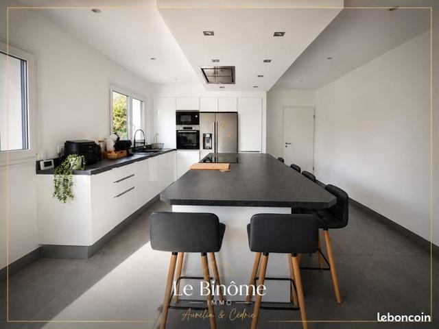 Maison 7 pièces 166 m²