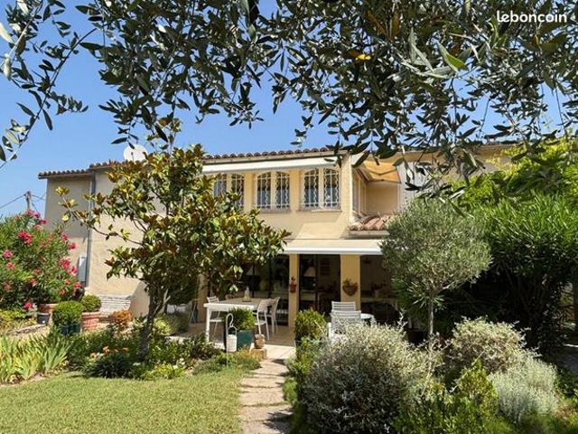 Maison 7 pièces 166 m²