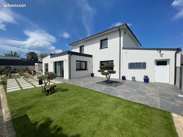 Maison 7 pièces 166 m²