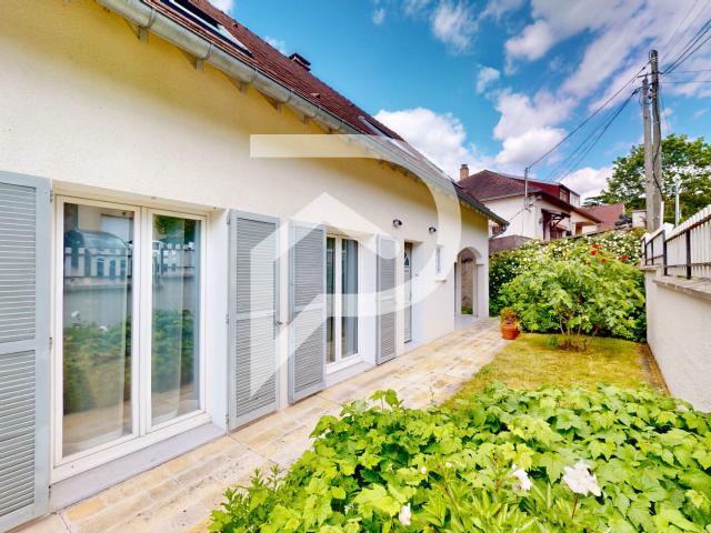 Maison 7 pièces 166 m²