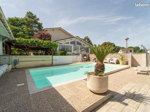 Maison 7 pièces 168 m²