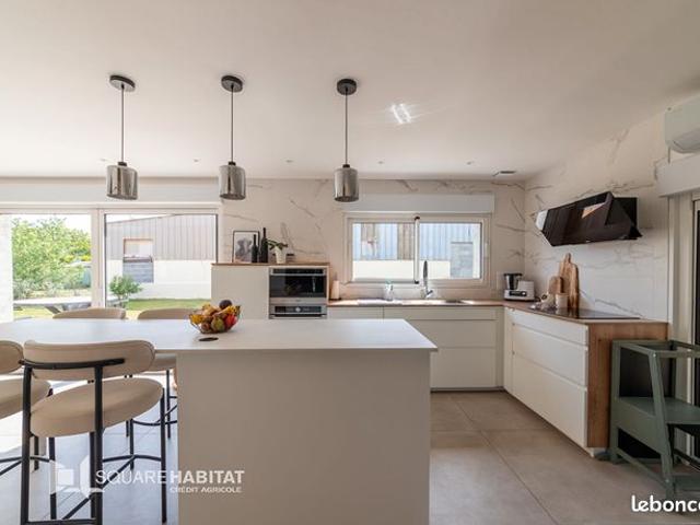 Maison 7 pièces 276 m²