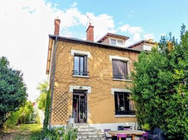 Maison familiale 7 pièces 160 m²